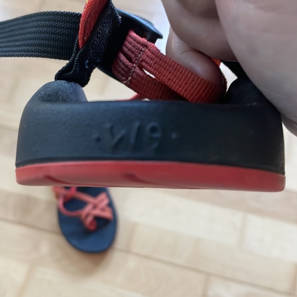 Chaco Sandals size 9 orange & yellow. hiking sport outdoor waterproof. - Picture 4 of 5